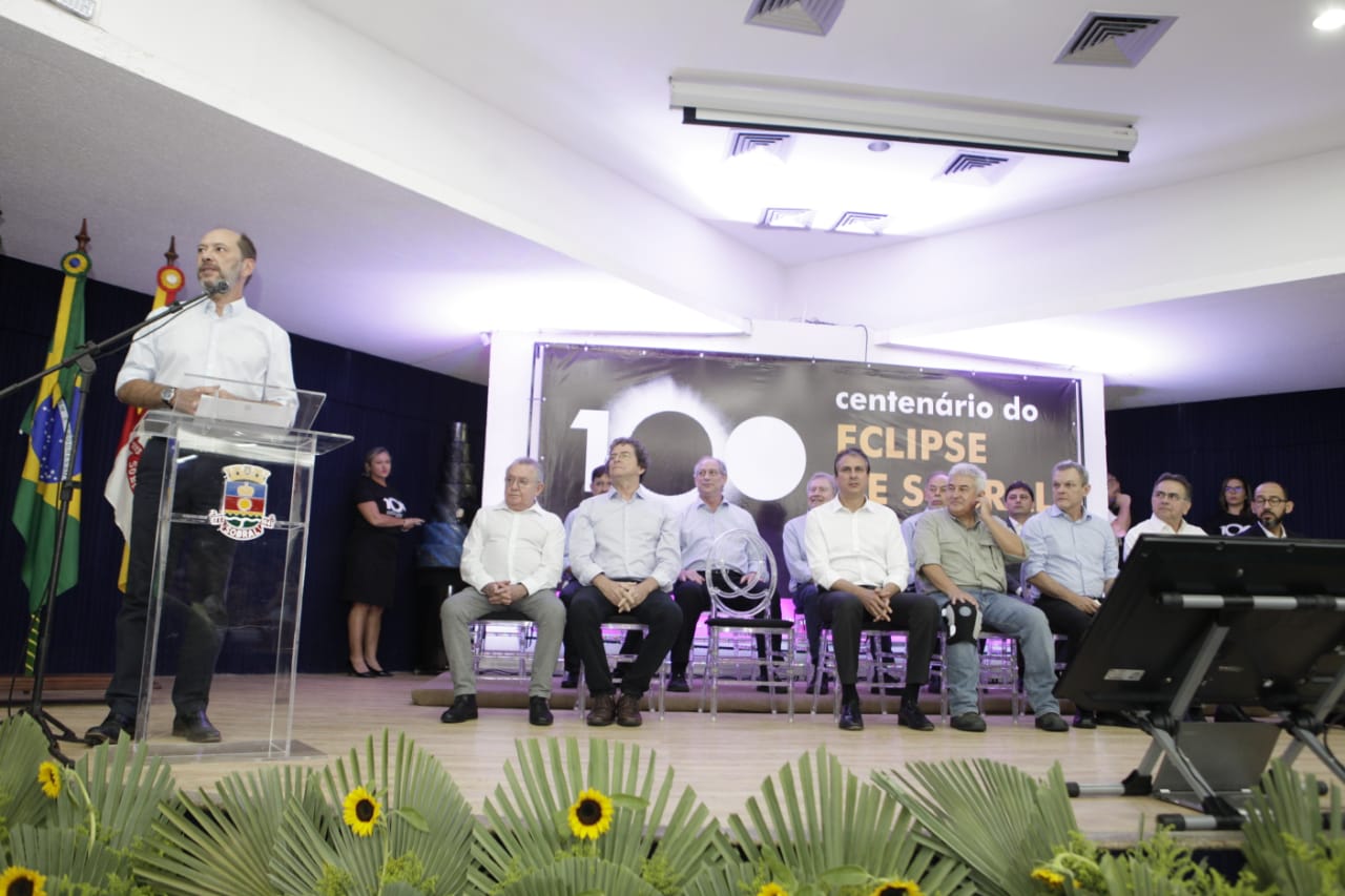 Resultado de imagem para Ivo Gomes, Camilo Santana e Marcos Pontes abrem encontro internacional do CentenÃ¡rio do Eclipse de Sobral