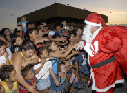 Durante a visita do Papai Noel haverá distribuição de alimentos