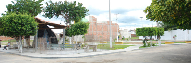 Praça tem área total de 657 metros quadrados