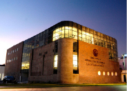 Biblioteca possui 40.000 volumes registrados no sistema 