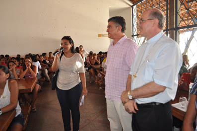 Prefeito fala aos jovens no Restaurante Popular