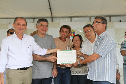 2084 casa habitacionais