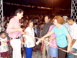 b11-06_03.GIF (35306 bytes)